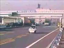 ninjas-on-roller-skates-chasing-cars