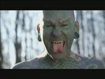 lizard-man-brawls-in-suburban-backyard