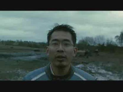 Fan-made Qashqai-stunt involving a dog and a musical team